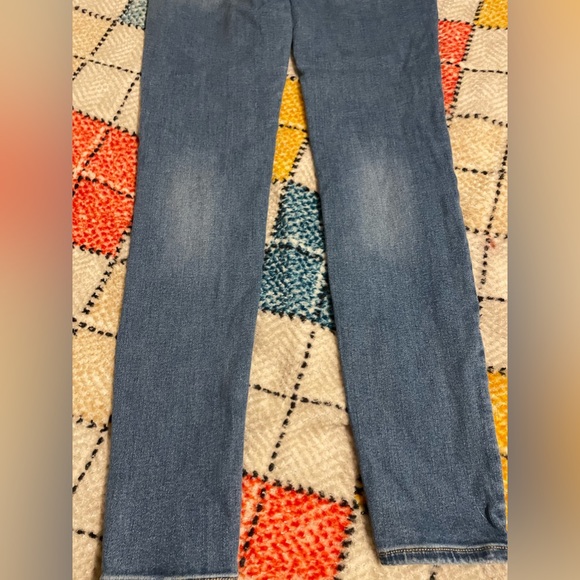 Women’s American Eagle jeans. Barely worn. - Picture 5 of 7